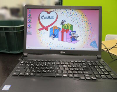 寄贈されたパソコン