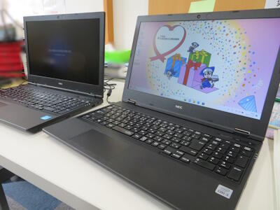 寄贈されたパソコン