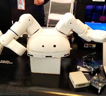ブラウザで制御できるロボット