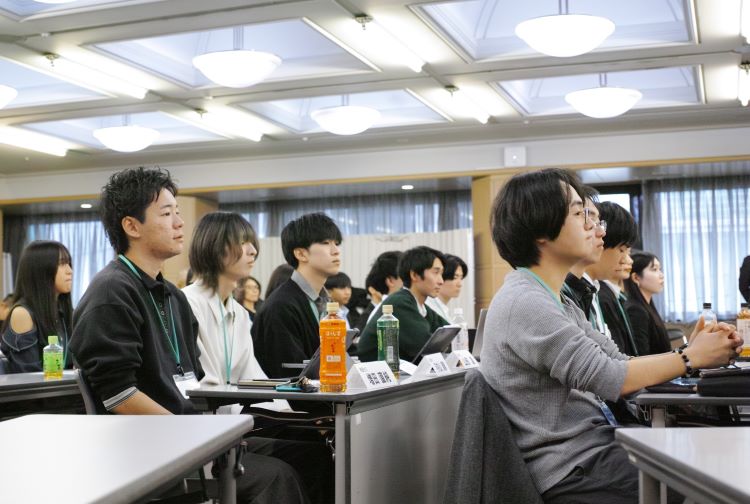 本選会場の様子