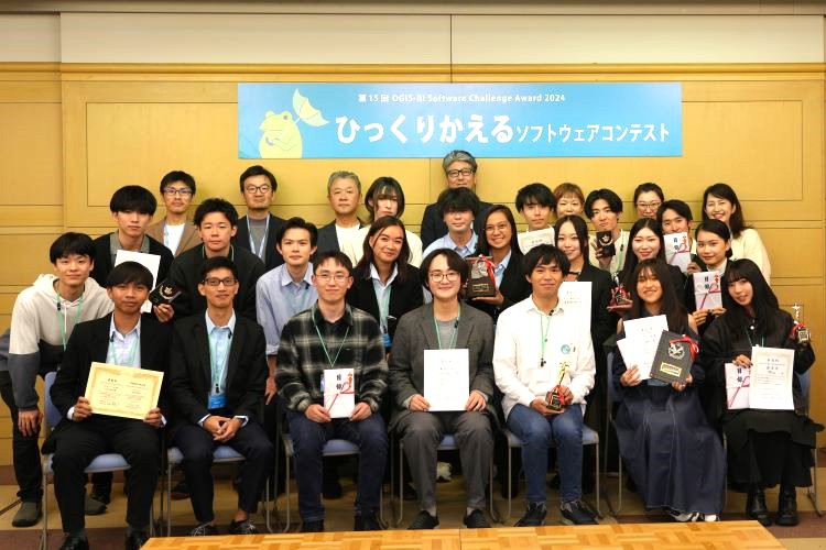 本選参加者集合写真